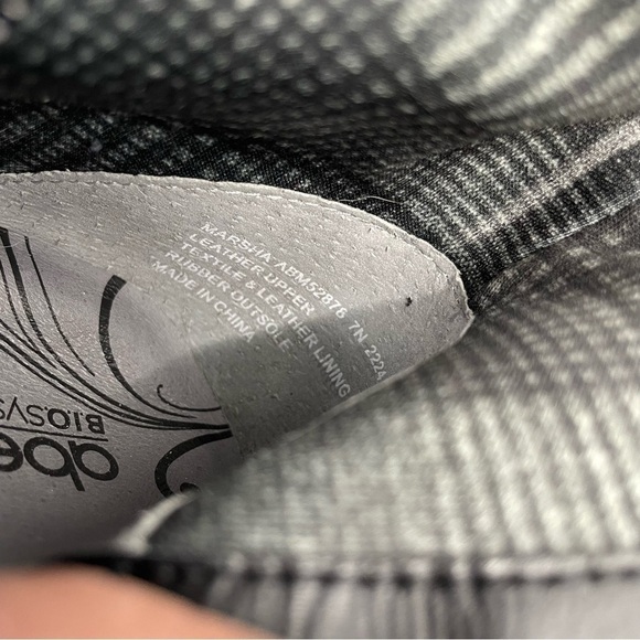 Abeo Marsha Leather Bootie Black studded Sz 7 Narrow - Picture 7 of 7